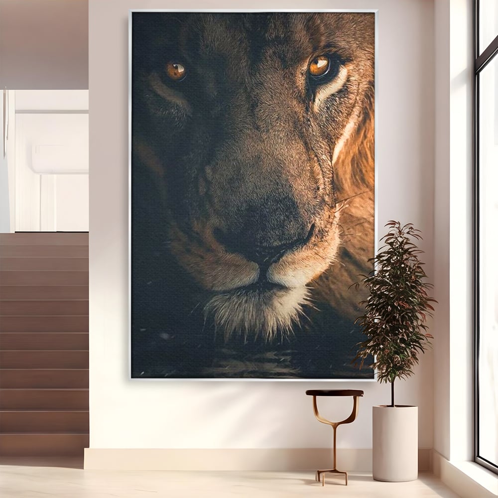 Tablou canvas cu tablou canvas cu prim-plan portret de leu, in rama de aluminiu argintiu